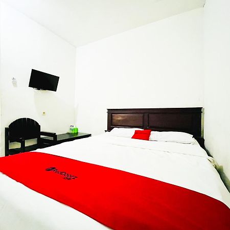 Hotel Reddoorz At Krisan Kendari Pulupanda Zewnętrze zdjęcie
