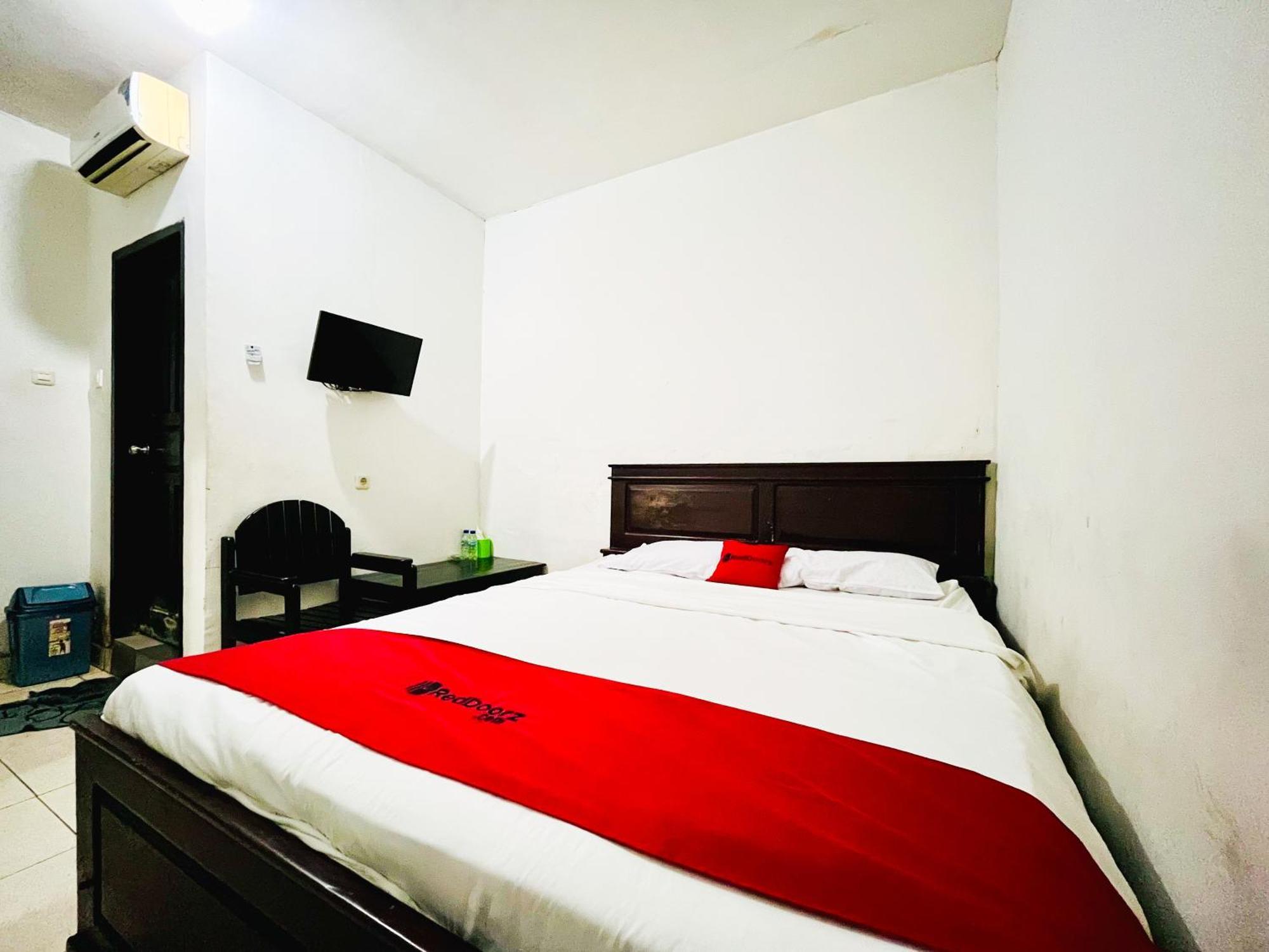 Hotel Reddoorz At Krisan Kendari Pulupanda Zewnętrze zdjęcie