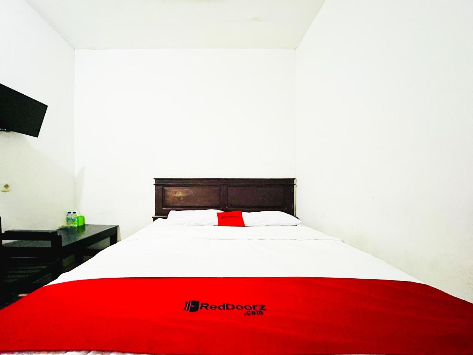 Hotel Reddoorz At Krisan Kendari Pulupanda Zewnętrze zdjęcie