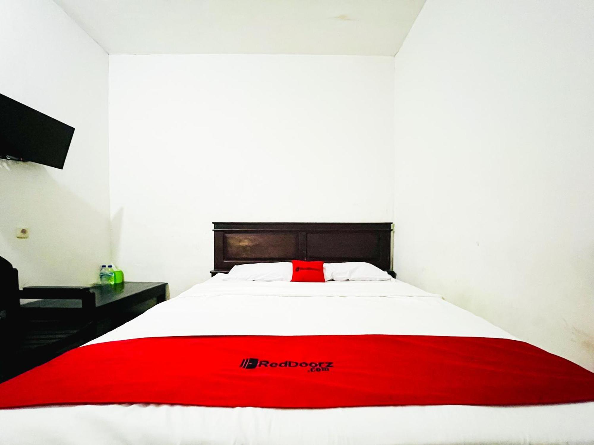 Hotel Reddoorz At Krisan Kendari Pulupanda Zewnętrze zdjęcie